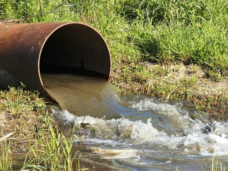 File source: http://commons.wikimedia.org/wiki/File:Discharge_pipe.jpg